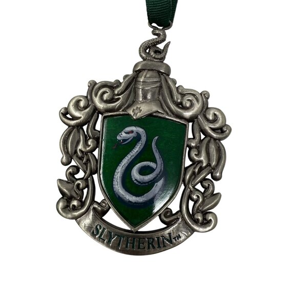 Harry Potter Slytherin Crest Ornament Hogwarts Houses Stained Glass Pouch Metal - Picture 3 of 5